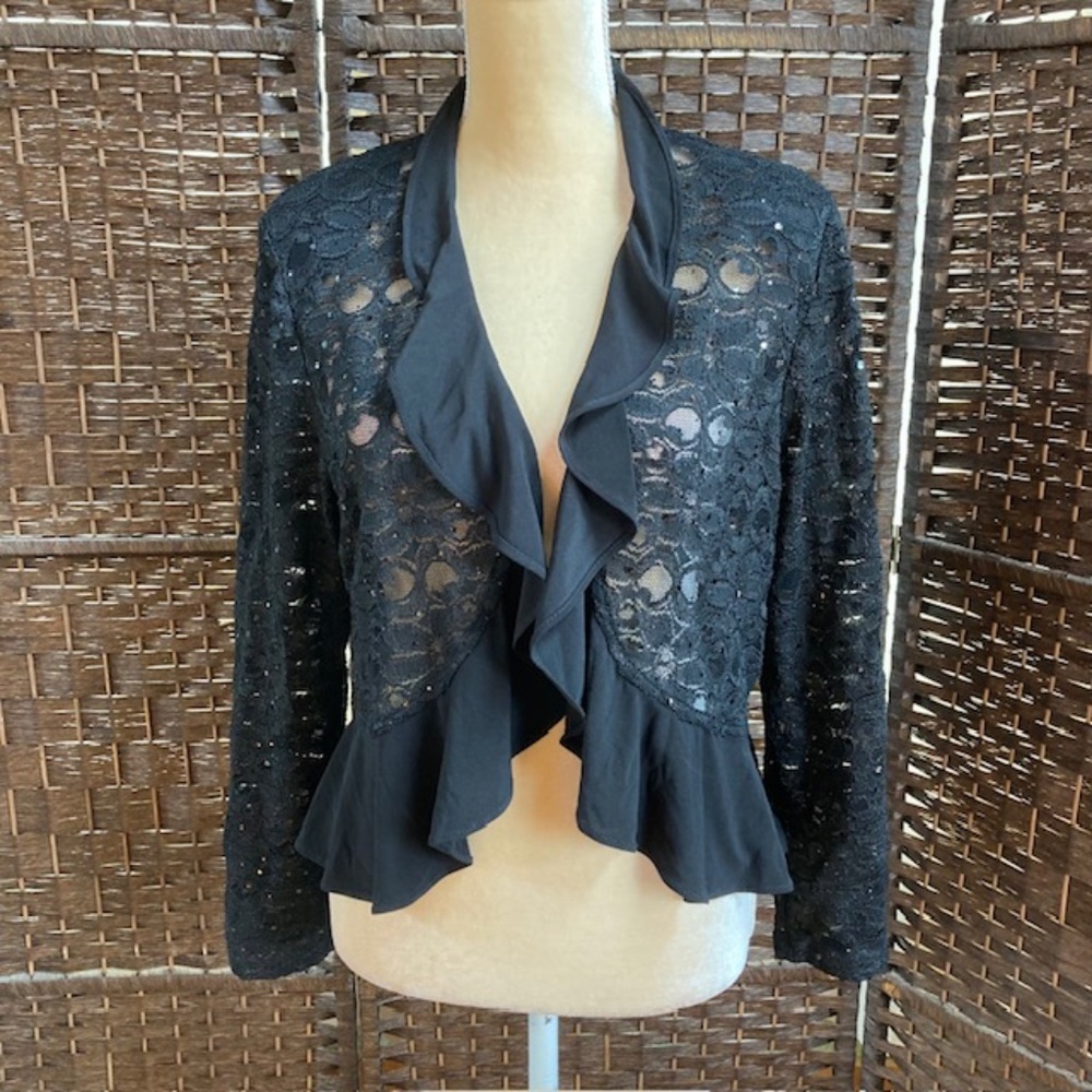 R & M RICHARDS woman’s black lace jacket/top
